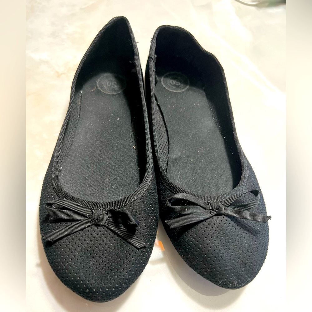 SO Black Flats